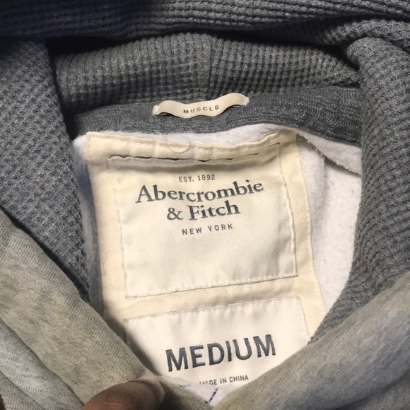 Men’s Abercrombie and Fitch hoodie - Picture 4 of 4